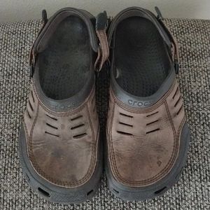 Crocks men's size 9